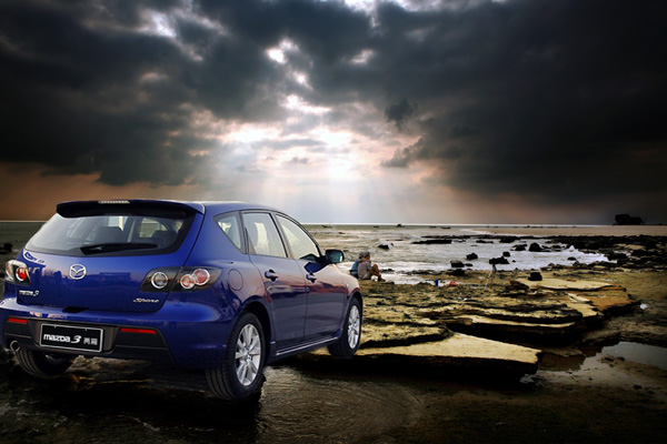 進(jìn)口兩廂馬自達(dá)3